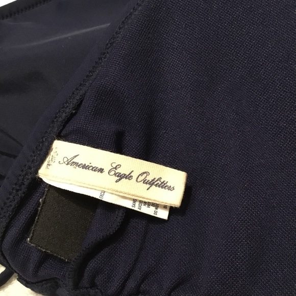 AMERICAN EAGLE OUTFITTERS - Black String Bikini Top with Smocked Detail - Size L - Picture 3 of 4